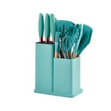 Set 19 ustensile pentru bucatarie din silicon, cu maner de lemn, suport si tocator - diverse culori